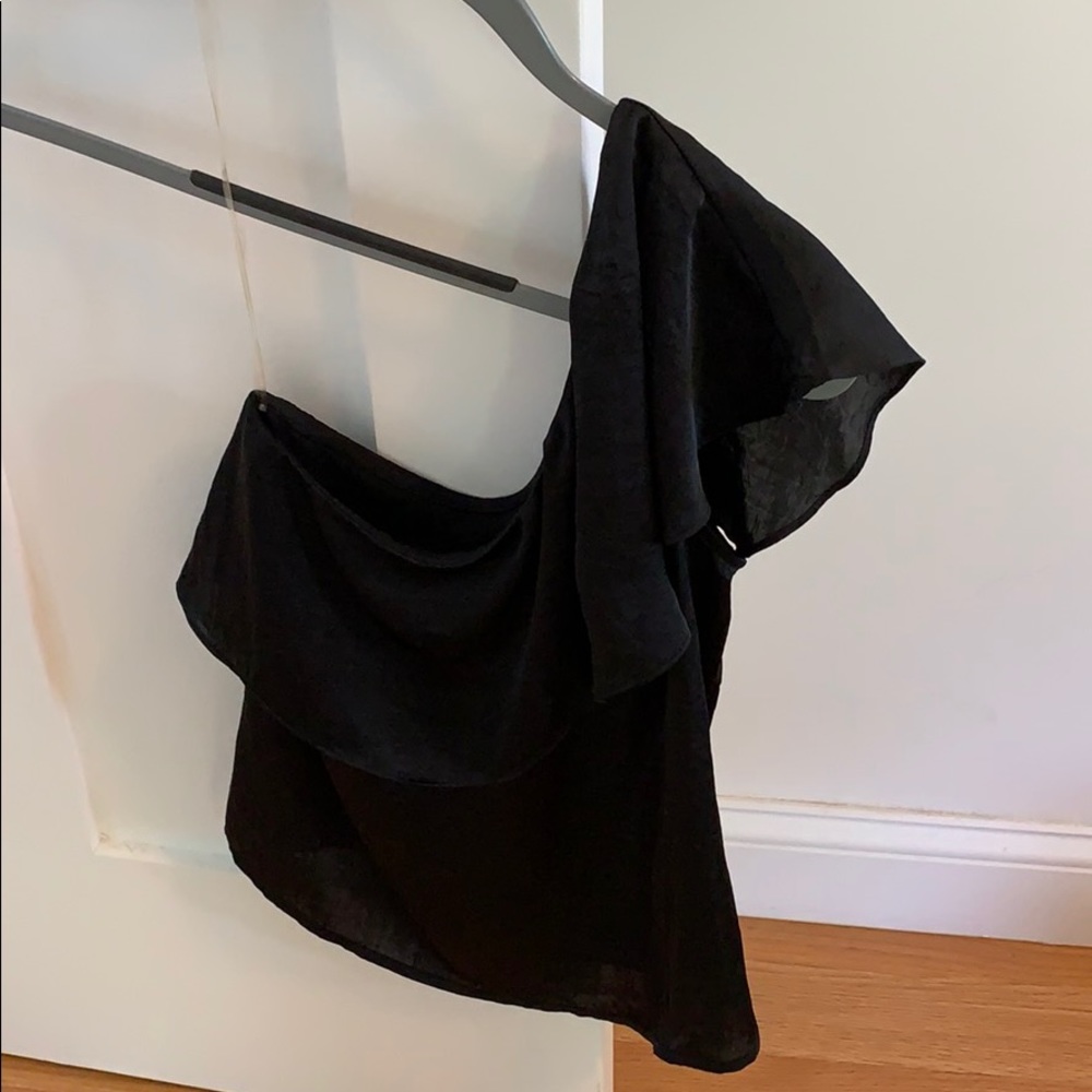 XS black one shoulder top. Love, Fire brand.